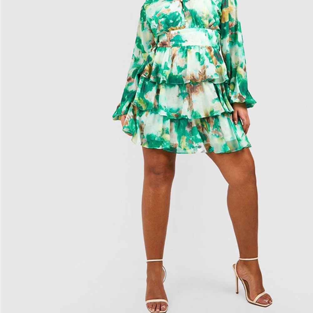 Boohoo Green and White Floral Mini Dress